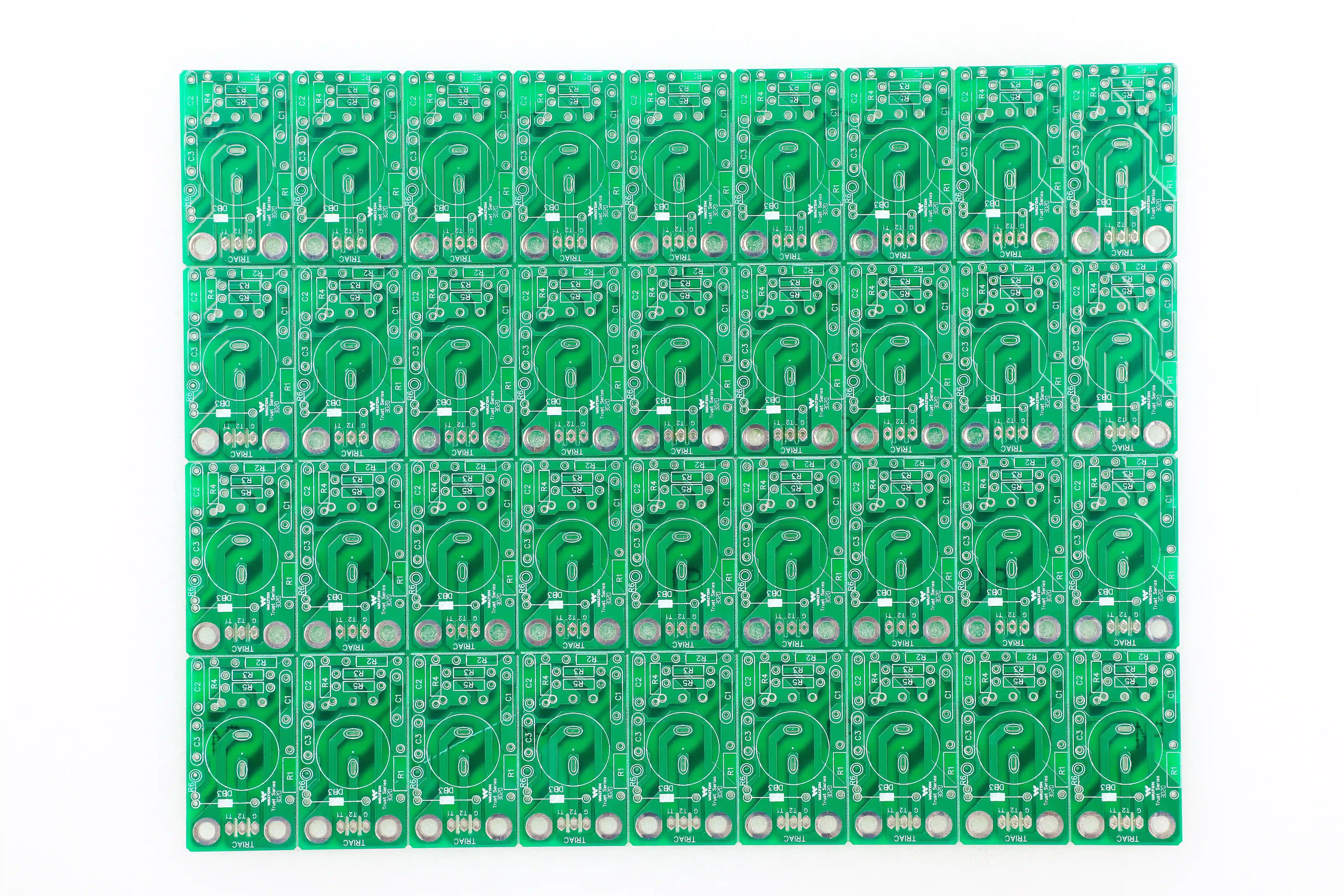 PCB Panelizasyon Rehberi: V-Cut vs Tab Routing Karşılaştırması